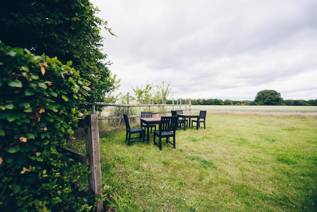 Fox Country Inn High Wycombe Exterior foto